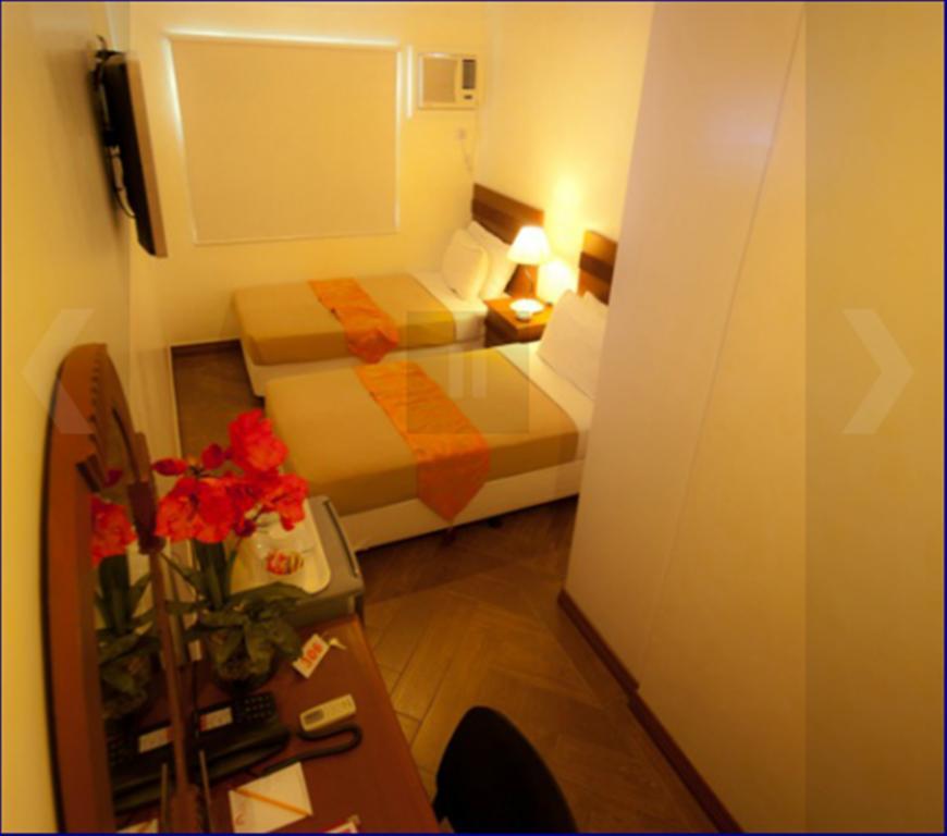 Avitel Hotel Makati City Room photo